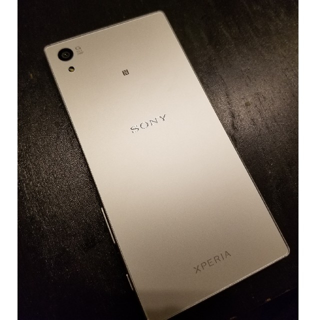 Xperia(エクスペリア)のSO501 SoftBank 白ロム　ジャンク　 XPERIA　Z5 本体　 スマホ/家電/カメラのスマートフォン/携帯電話(スマートフォン本体)の商品写真