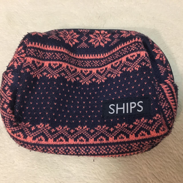 SHIPS(シップス)の美品❗️SHIPS  ニットポーチ レディースのファッション小物(ポーチ)の商品写真