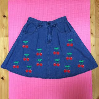 ウィゴー(WEGO)のデニムチェリー刺繍＊スカート(ミニスカート)