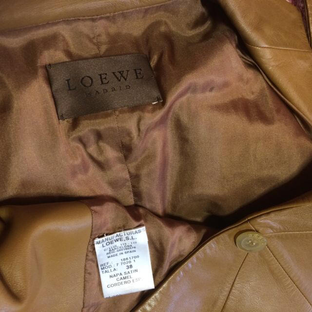 LOEWE(ロエベ)の憧れのロエベ極上ナッパJKトロトロの革 レディースのジャケット/アウター(テーラードジャケット)の商品写真