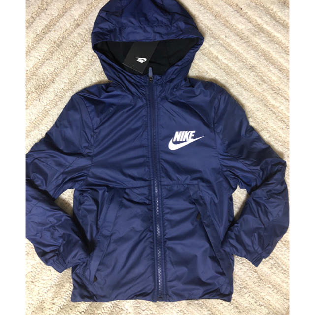 NIKE(ナイキ)のNIKE 140㎝ キッズアウタージャケット 裏フリース ネイビー キッズ/ベビー/マタニティのキッズ服男の子用(90cm~)(ジャケット/上着)の商品写真