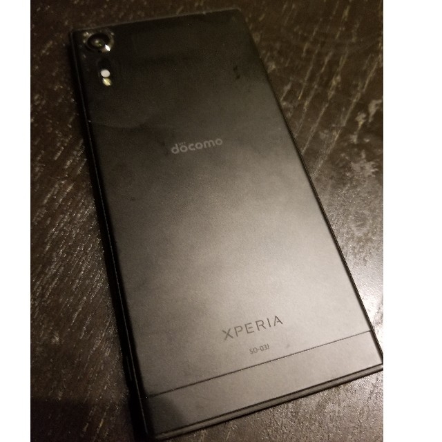 Xperia(エクスペリア)のSO03J DOCOMO 白ロム　中古　本体　ジャンク品　XPERIA XZs スマホ/家電/カメラのスマートフォン/携帯電話(スマートフォン本体)の商品写真