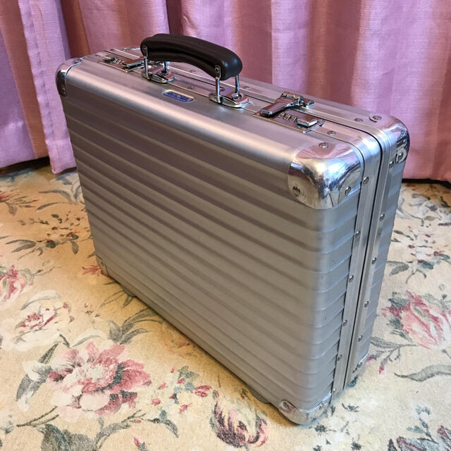 RIMOWA - RIMOWA リモワ クラシック フライト アタッシュケース 中古の