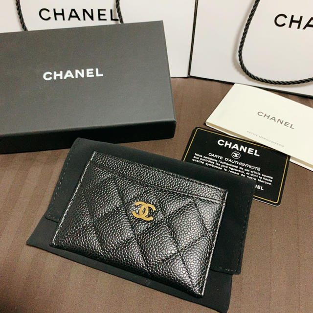 CHANEL - 正規品♡CHANEL♡美品 カードケース パスケース 定期入れの通販 by graceful-lily's shop｜シャネルならラクマ