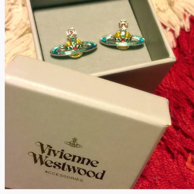 Vivienne Westwood(ヴィヴィアンウエストウッド)の期間限定！ヴィヴィアン オーブピアス レディースのアクセサリー(ピアス)の商品写真