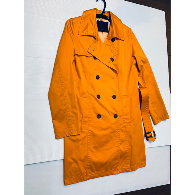 UNTITLED(アンタイトル)のグランパシエンアン専用 アンタイトル 春カラー トレンチコート レディースのジャケット/アウター(トレンチコート)の商品写真