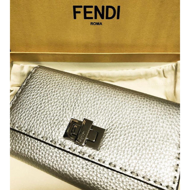 FENDI(フェンディ)のピーカブー セレリア 長財布 レディースのファッション小物(財布)の商品写真