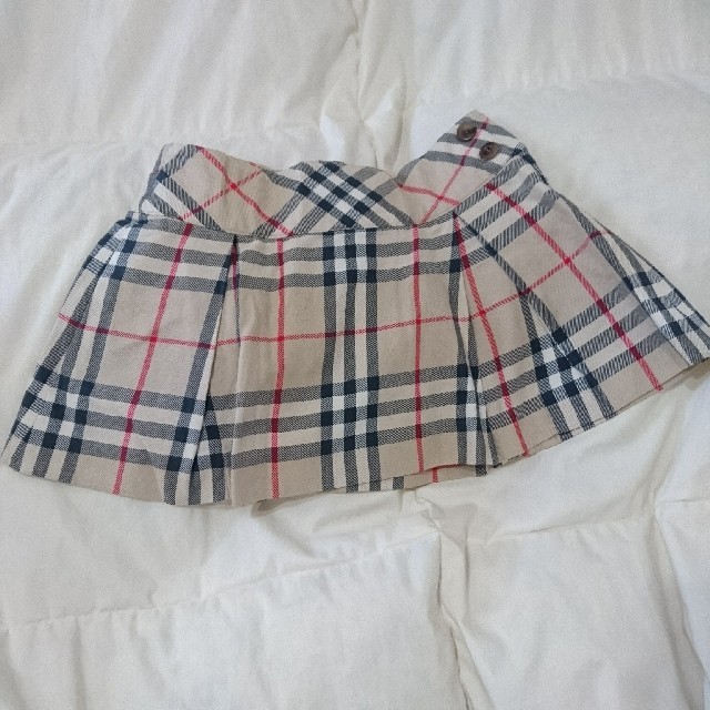 BURBERRY(バーバリー)の★訳あり★バーバリー スカート 100 キッズ/ベビー/マタニティのキッズ服女の子用(90cm~)(スカート)の商品写真