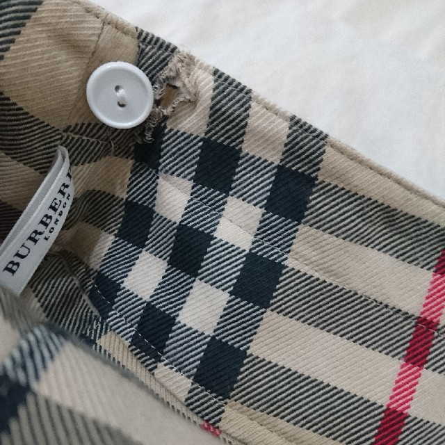 BURBERRY(バーバリー)の★訳あり★バーバリー スカート 100 キッズ/ベビー/マタニティのキッズ服女の子用(90cm~)(スカート)の商品写真