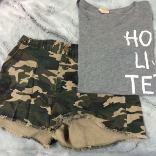 ホリスター(Hollister)のホリスター Tシャツ 迷彩ショートパンツ(Tシャツ(半袖/袖なし))