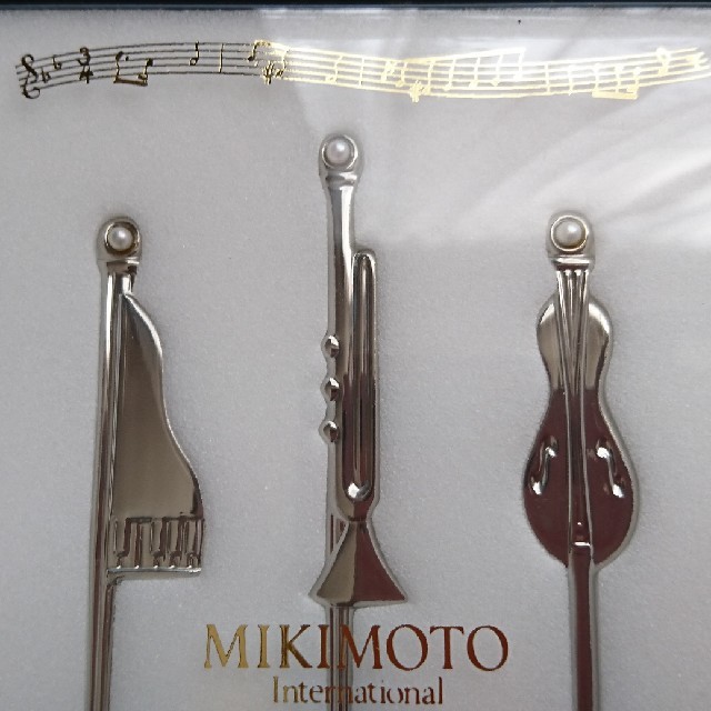 MIKIMOTO(ミキモト)のMIKIMOTOフォークセット インテリア/住まい/日用品のキッチン/食器(カトラリー/箸)の商品写真