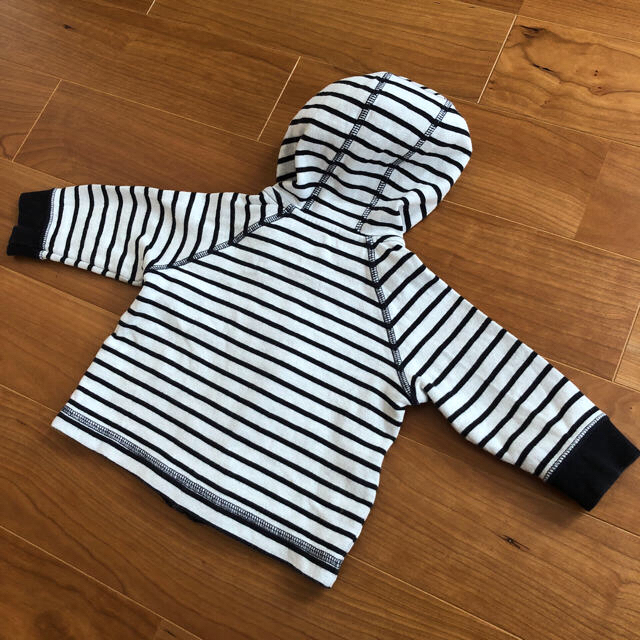 PETIT BATEAU(プチバトー)のプチバトー＊ボーダーパーカー 6m67cm キッズ/ベビー/マタニティのベビー服(~85cm)(トレーナー)の商品写真