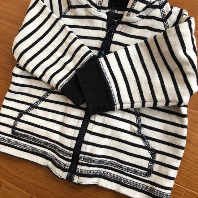 PETIT BATEAU(プチバトー)のプチバトー＊ボーダーパーカー 6m67cm キッズ/ベビー/マタニティのベビー服(~85cm)(トレーナー)の商品写真