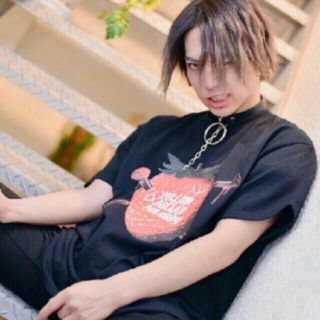 ミルクボーイ(MILKBOY)の MILKBOY berry いちごMDM Tシャツ  串刺しベリー (Tシャツ/カットソー(半袖/袖なし))