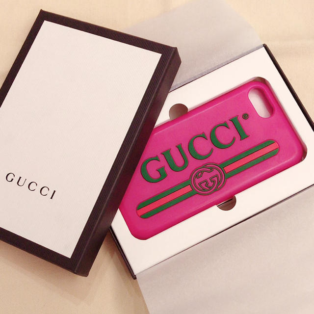 Gucci(グッチ)のGUCCI  iPhoneケース  ピンク スマホ/家電/カメラのスマホアクセサリー(iPhoneケース)の商品写真