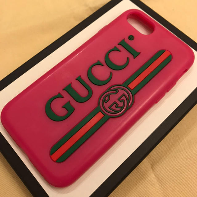 Gucci(グッチ)のGUCCI  iPhoneケース  ピンク スマホ/家電/カメラのスマホアクセサリー(iPhoneケース)の商品写真