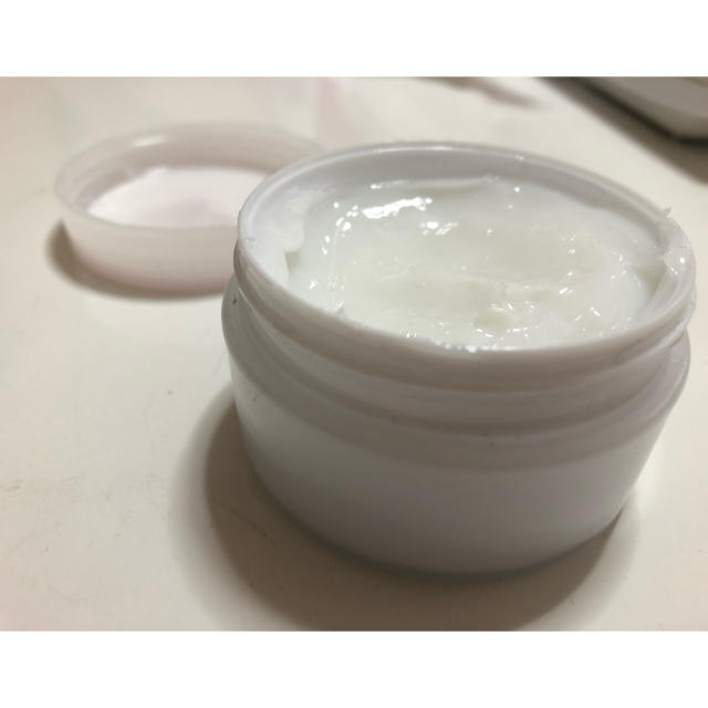 ティモティア 保水バリアクリーム 65ｇ コスメ/美容のスキンケア/基礎化粧品(フェイスクリーム)の商品写真