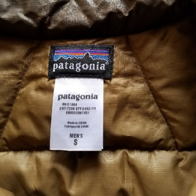 patagonia(パタゴニア)のpatagonia　men'sダウンベスト(S)　 メンズのジャケット/アウター(ダウンベスト)の商品写真