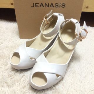 ジーナシス(JEANASIS)の新品‼︎アンクルヒールクロスサンダル(サンダル)