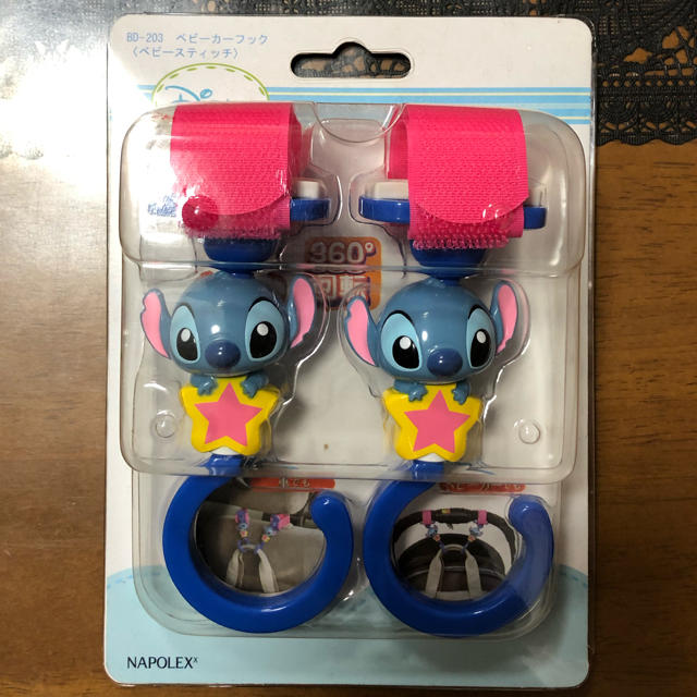 Disney(ディズニー)の新品未開封！ベビーカーフック！ キッズ/ベビー/マタニティの外出/移動用品(ベビーカー用アクセサリー)の商品写真