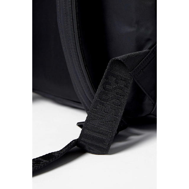 FEAR OF GOD(フィアオブゴッド)のFOG Essentials Nylon Web Backpack メンズのバッグ(バッグパック/リュック)の商品写真