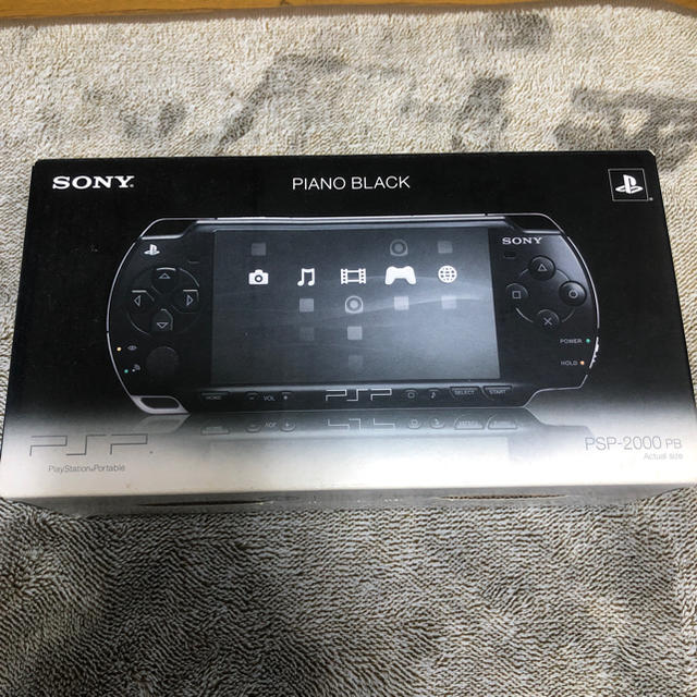 PlayStation Portable(プレイステーションポータブル)のPSP - 2000 PIANOBLACK エンタメ/ホビーのゲームソフト/ゲーム機本体(携帯用ゲーム機本体)の商品写真