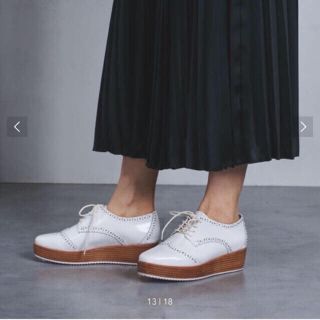 ユナイテッドアローズ(UNITED ARROWS)のユナイテッドアローズ 美品  22.5 白 (ローファー/革靴)