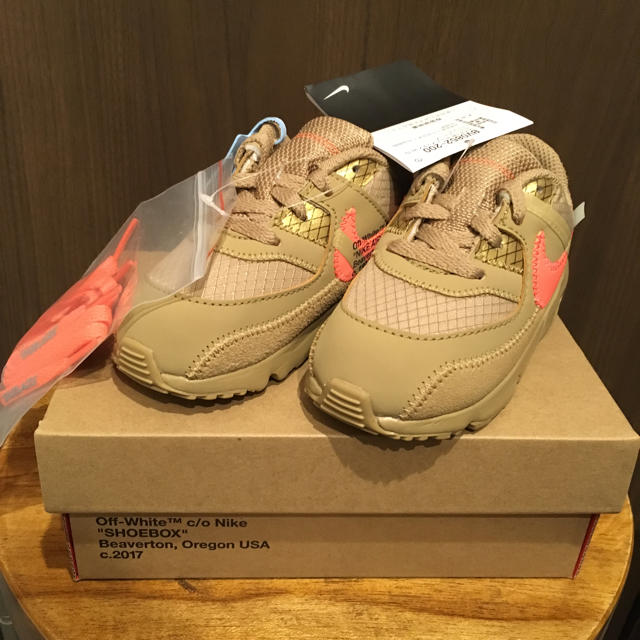 R様専用 The 10 Nike Air max 90 off whit キッズ/ベビー/マタニティのベビー靴/シューズ(~14cm)(スニーカー)の商品写真