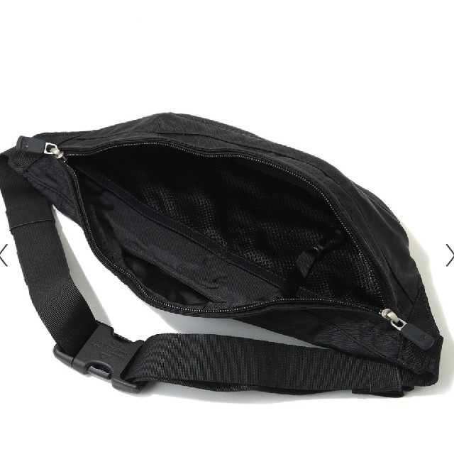 新品未使用 ノースフェイス グラニュール 黒 ブラック メンズのバッグ(ボディーバッグ)の商品写真