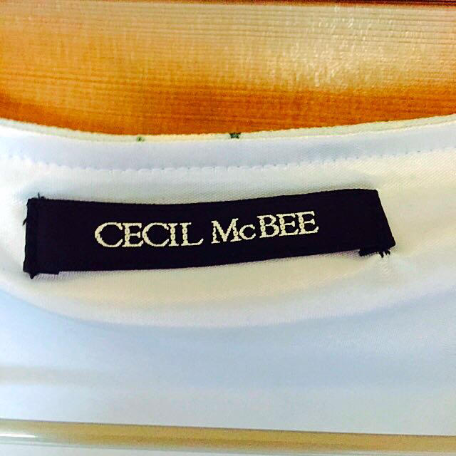 CECIL McBEE(セシルマクビー)のCECILMcBEE 花柄ワンピ レディースのワンピース(ひざ丈ワンピース)の商品写真