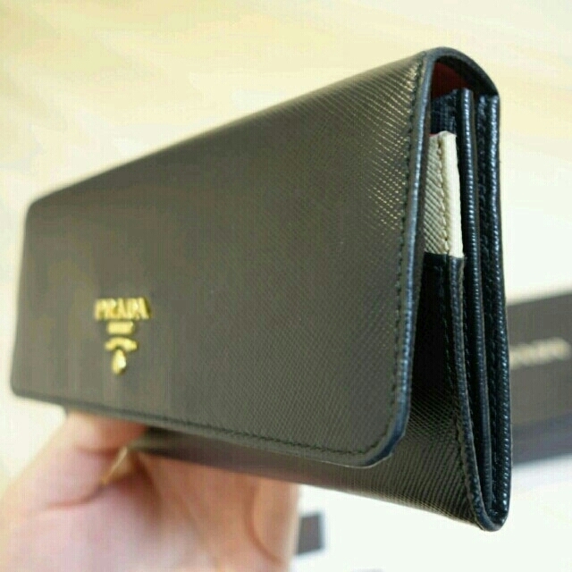 PRADA(プラダ)のPRADA レディースのファッション小物(財布)の商品写真
