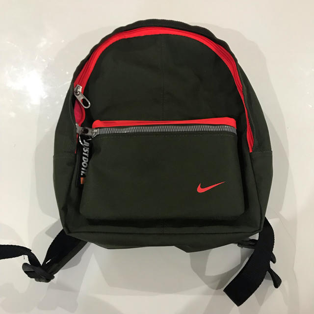 NIKE(ナイキ)のNIKE リュック キッズ/ベビー/マタニティのこども用バッグ(リュックサック)の商品写真