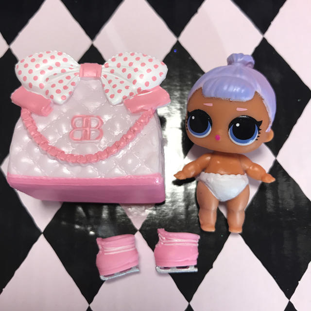 LOLサプライズ LIL SISTERS LIL SNOW BUNNY  エンタメ/ホビーのおもちゃ/ぬいぐるみ(キャラクターグッズ)の商品写真