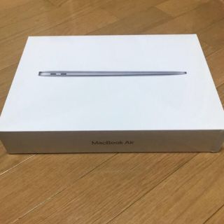 アップル(Apple)の［新品同様］MacBook Air 2018 256GB(ノートPC)