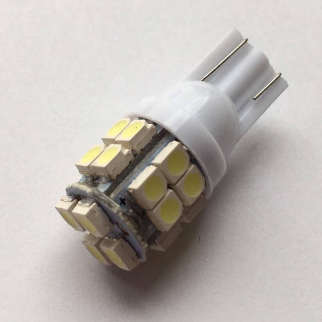 ☆4個セット☆T10 20連 20-SMD LED T10 W5W 自動車/バイクの自動車(汎用パーツ)の商品写真