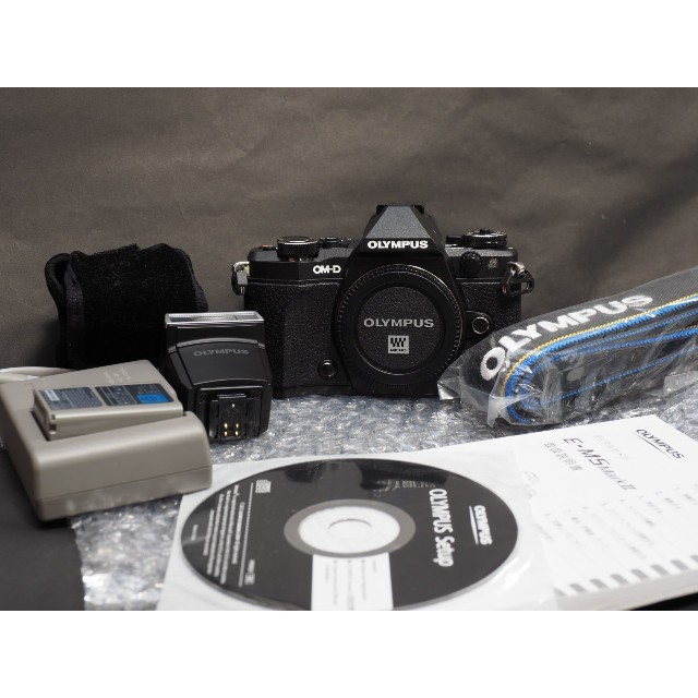 OLYMPUS(オリンパス)のオリンパスOM-D E-M5MarkⅡのボディ超美品！ スマホ/家電/カメラのカメラ(ミラーレス一眼)の商品写真