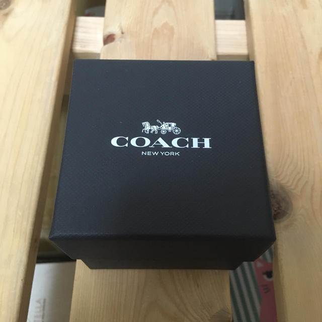 COACH(コーチ)のCOACH コーチ 時計 紙箱 プレゼント用 複数個あり！ ギフトボックス インテリア/住まい/日用品のオフィス用品(ラッピング/包装)の商品写真