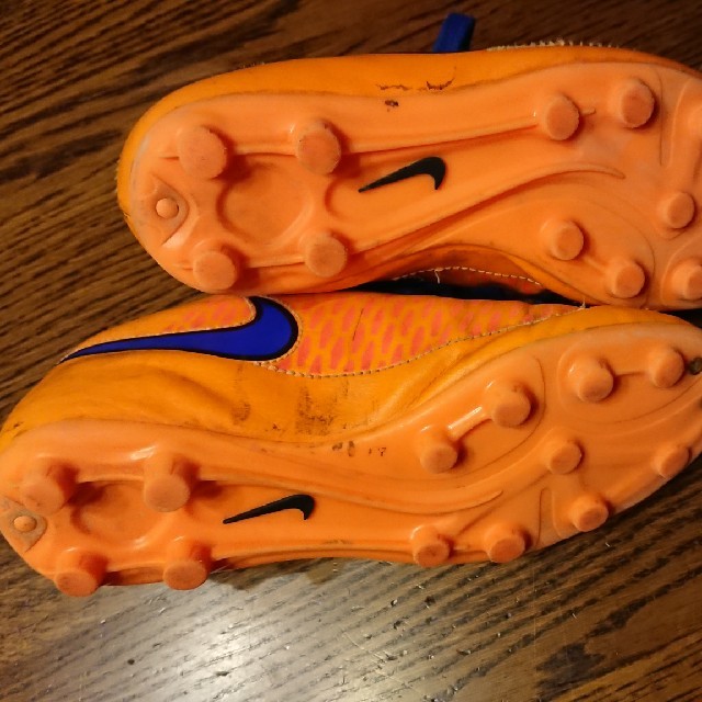 NIKE(ナイキ)の【値下げ】ナイキ キッズスパイク 21.0㎝ スポーツ/アウトドアのサッカー/フットサル(シューズ)の商品写真