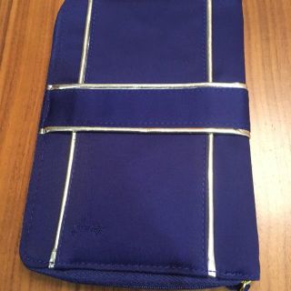 Yves Saint Laurent Beaute（母子手帳ケース）のフリマアイテム一覧