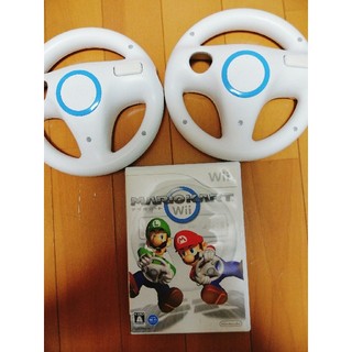 ウィー(Wii)のWii「マリオカート」ハンドル2個セット(家庭用ゲームソフト)