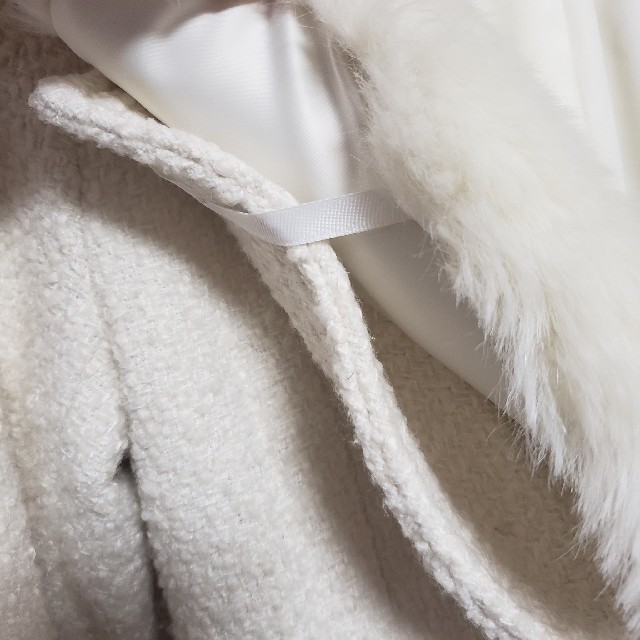 Delyle NOIR(デイライルノアール)のDelyle NOIR ホワイト コート レディースのジャケット/アウター(ロングコート)の商品写真