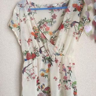 ザラ(ZARA)のZARAの花柄🌸カットソー(カットソー(半袖/袖なし))