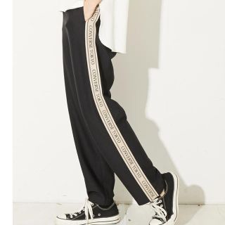CONVERSE - converse Tokyo ジャージパンツの通販 by 休みの期間は返信