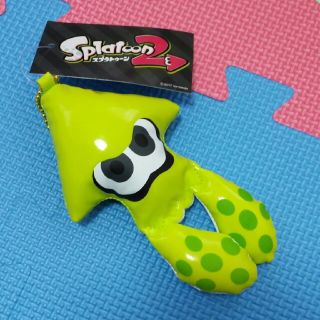 ニンテンドウ(任天堂)の新品♪スプラトゥーン ボールチェーン キーホルダー。イエロー。(キャラクターグッズ)