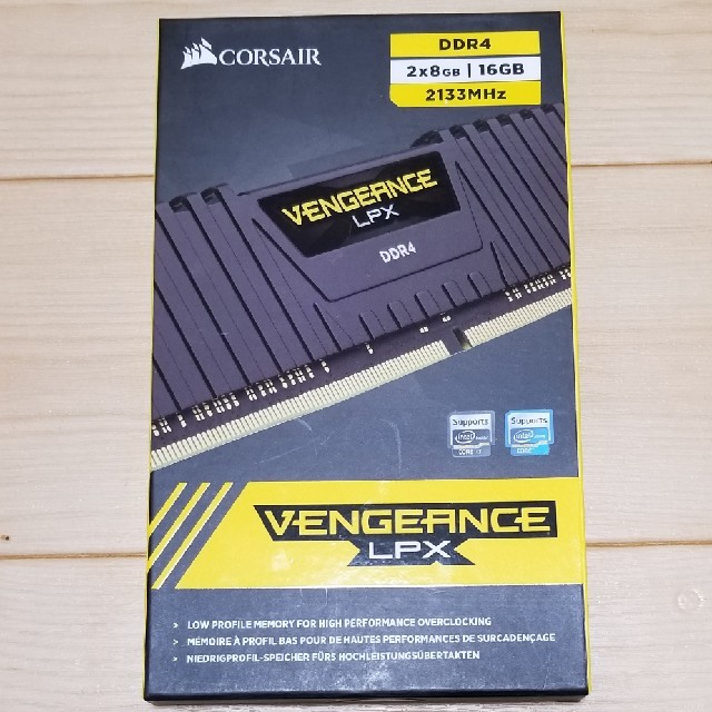 Corsair DDR4 2133MHz 16GB　8GB×2枚　新品未開封スマホ/家電/カメラ