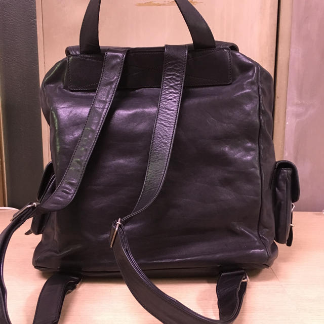 【今週のみ値下げSAINT LAURENT PARIS バックパック　レザー