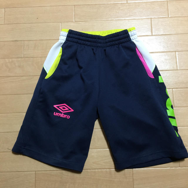 UMBRO(アンブロ)のハーフパンツ子ども umbto アンプロ  140 スポーツ/アウトドアのサッカー/フットサル(ウェア)の商品写真