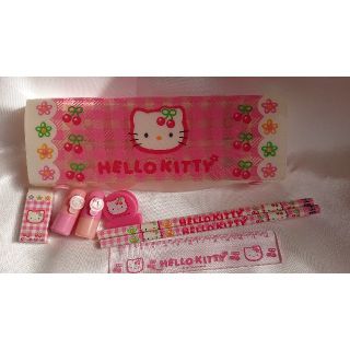 ハローキティ(ハローキティ)の光羽さま専用です！ HELLOKITTY文房具セット(その他)