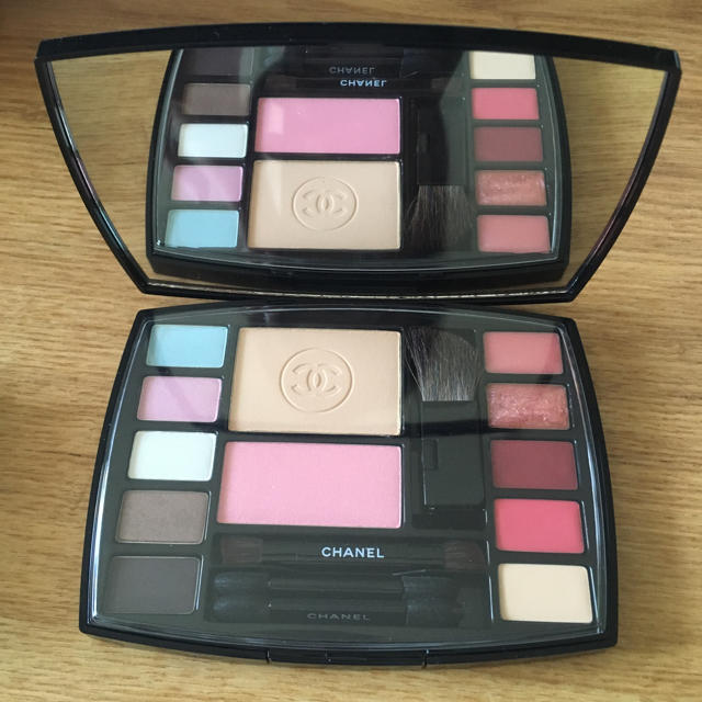 CHANEL メイクパレット