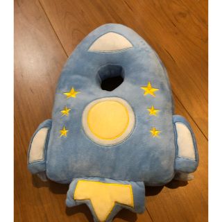 トイザラス(トイザらス)のごっつん防止クッション ロケット(リュックサック)